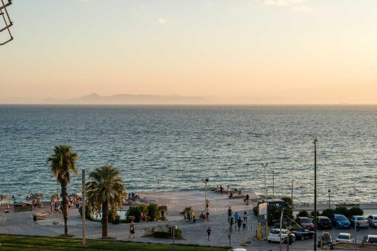 Flisvos Elite Seafront Luxury Apartment Афины Экстерьер фото
